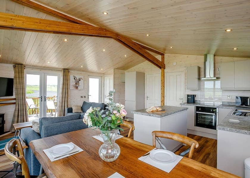 Knights Lodges (Pet) - Knights Lodges, Bretby, Derbyshire
