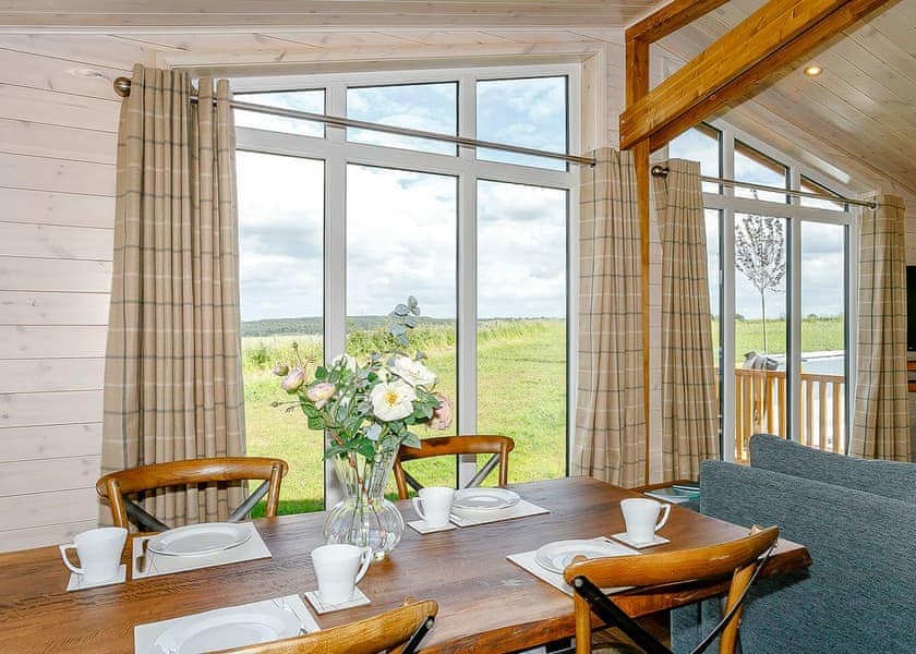 Knights Lodges (Pet) - Knights Lodges, Bretby, Derbyshire
