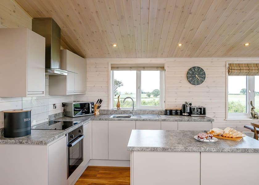 Knights Lodges (Pet) - Knights Lodges, Bretby, Derbyshire