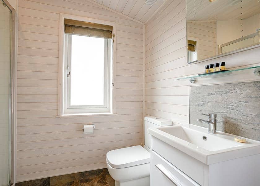 Knights Lodges (Pet) - Knights Lodges, Bretby, Derbyshire