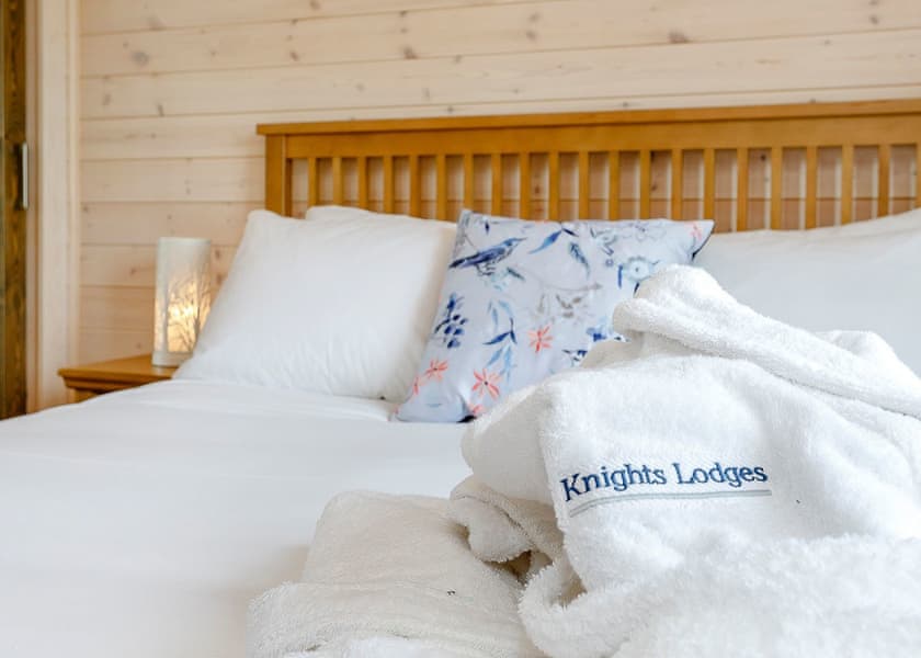 Typical | Field View Lodge (Pet) - Knights Lodges, Bretby, Derbyshire