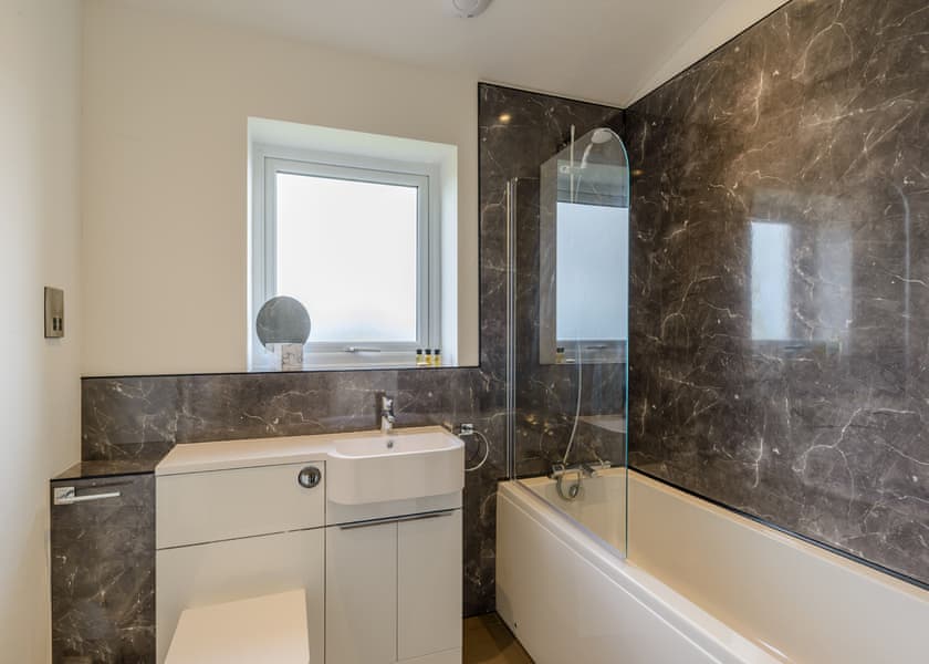 Autograph 2 Bed - Knights Lodges, Bretby, Derbyshire