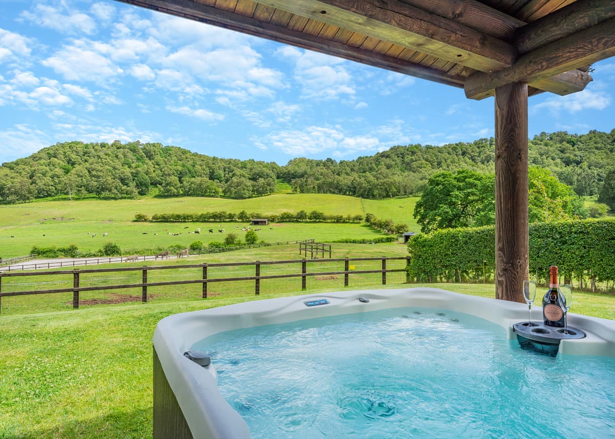 Kitty's View Country Lodges - Holiday lodge in North West England - Image 1