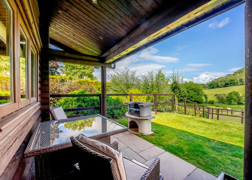 The Paw Pad - Kitty’s View Country Lodges, Broxton, Nr Chester