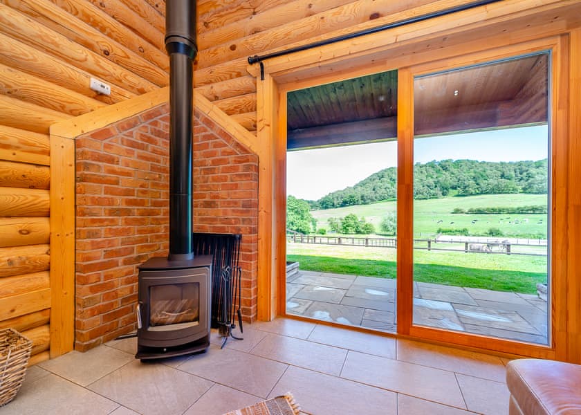 The Paw Pad - Kitty’s View Country Lodges, Broxton, Nr Chester