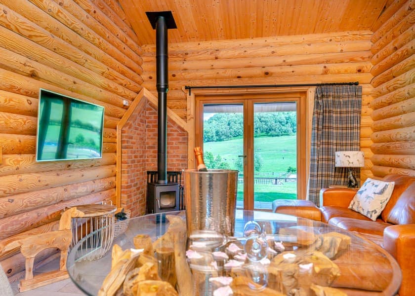 The Paw Pad - Kitty’s View Country Lodges, Broxton, Nr Chester