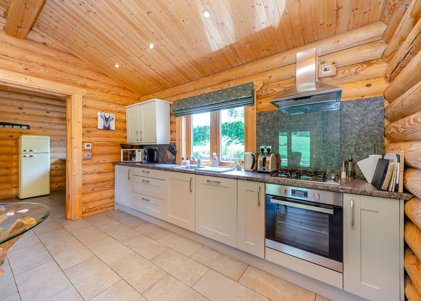 The Paw Pad - Kitty’s View Country Lodges, Broxton, Nr Chester