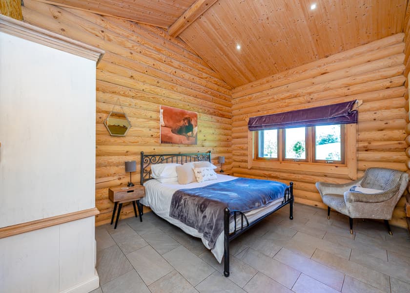 The Paw Pad - Kitty’s View Country Lodges, Broxton, Nr Chester