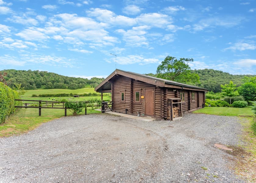 Two Hoots - Kitty’s View Country Lodges, Broxton, Nr Chester