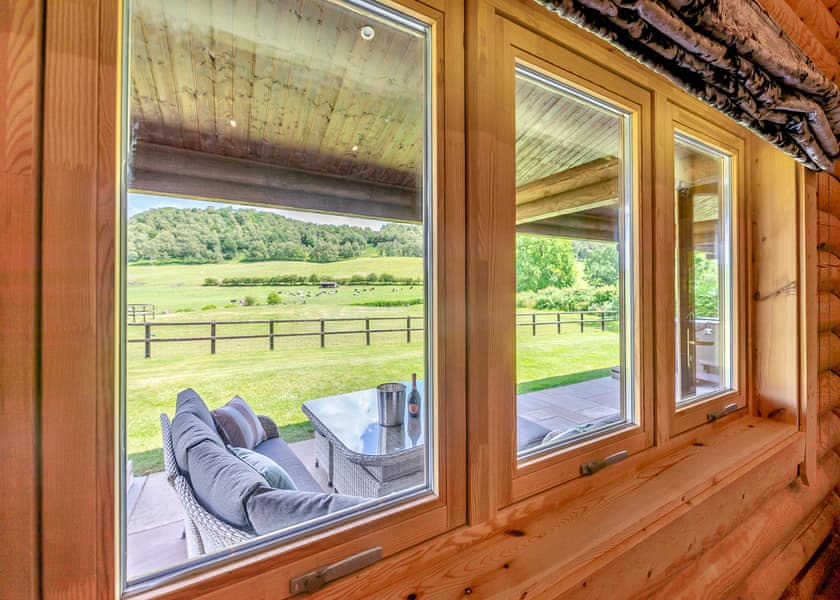 Two Hoots - Kitty’s View Country Lodges, Broxton, Nr Chester