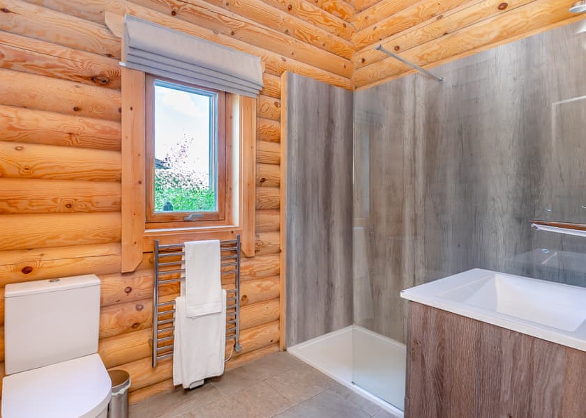 Two Hoots - Kitty’s View Country Lodges, Broxton, Nr Chester