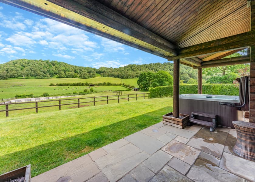 Pheasants Run - Kitty’s View Country Lodges, Broxton, Nr Chester