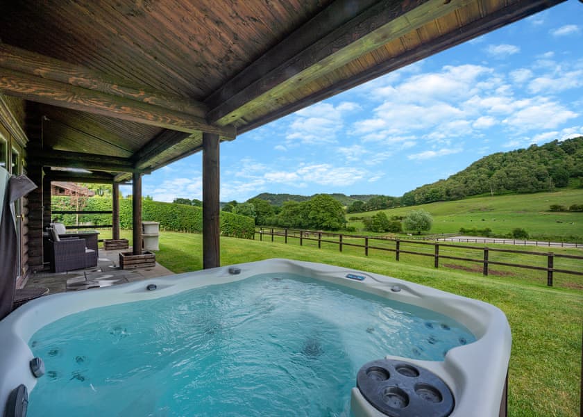 Pheasants Run - Kitty’s View Country Lodges, Broxton, Nr Chester