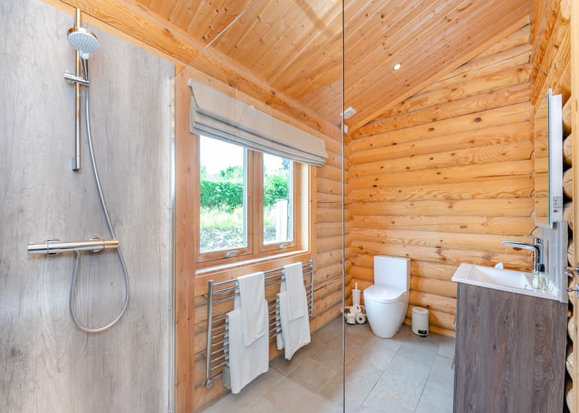 Pheasants Run - Kitty’s View Country Lodges, Broxton, Nr Chester