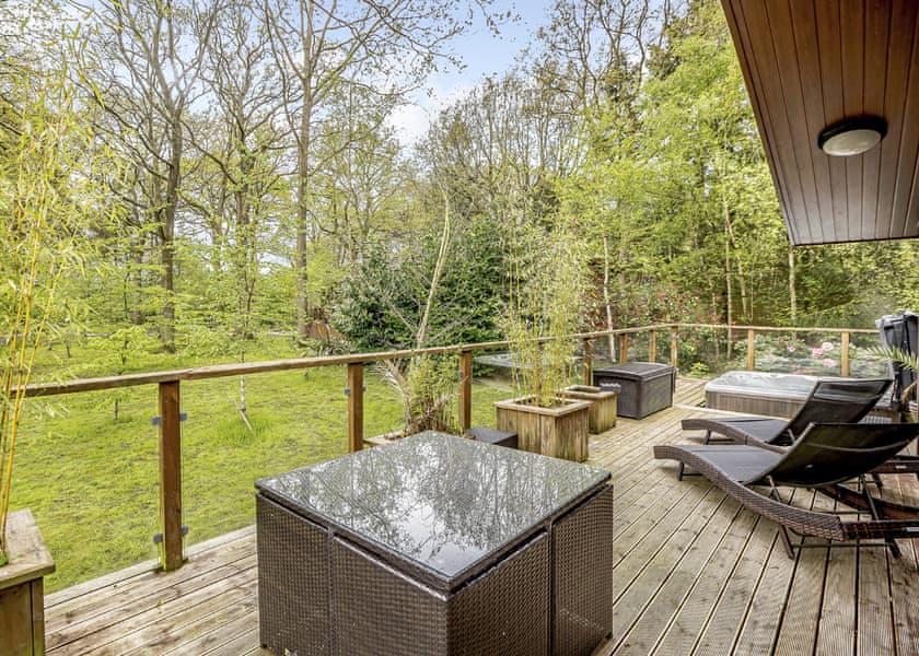 Sparrows Nest - Ladera Retreat Lodges, Eaton, Congleton
