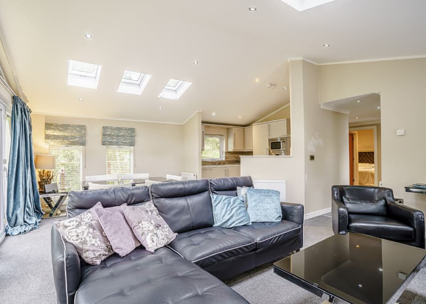 Sparrows Nest - Ladera Retreat Lodges, Eaton, Congleton