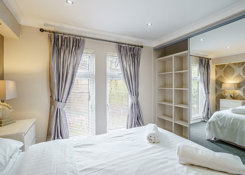 Sparrows Nest - Ladera Retreat Lodges, Eaton, Congleton