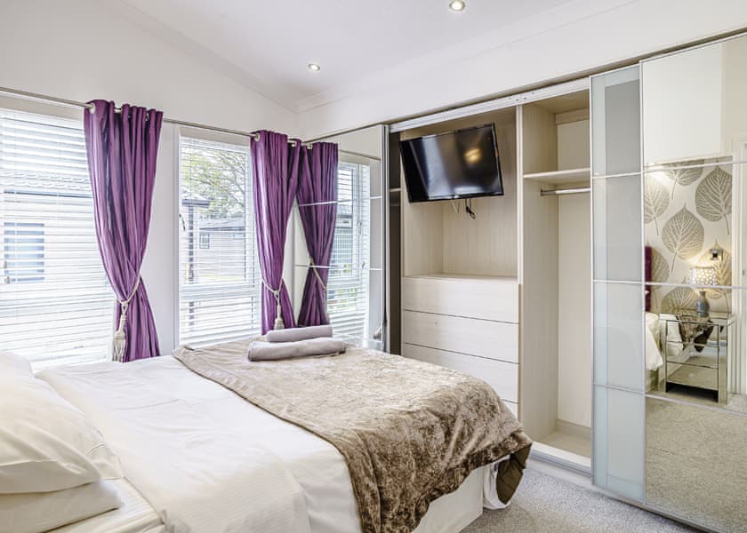 Aspen Views - Ladera Retreat Lodges, Eaton, Congleton