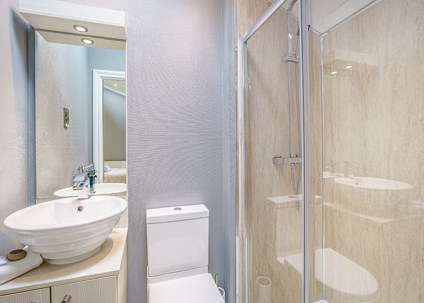 Ladera Luxury Lodge 3 - Ladera Retreat Lodges, Eaton, Congleton