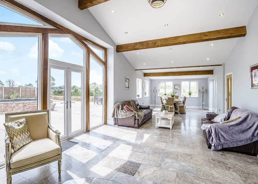 The Stables Retreat - Ladera Retreat Lodges, Eaton, Congleton