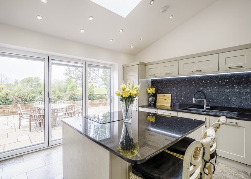 The Stables Retreat - Ladera Retreat Lodges, Eaton, Congleton