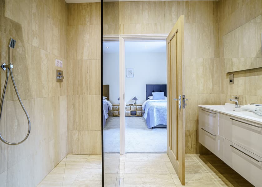 The Stables Retreat - Ladera Retreat Lodges, Eaton, Congleton