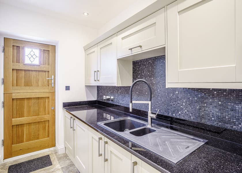 The Stables Retreat - Ladera Retreat Lodges, Eaton, Congleton