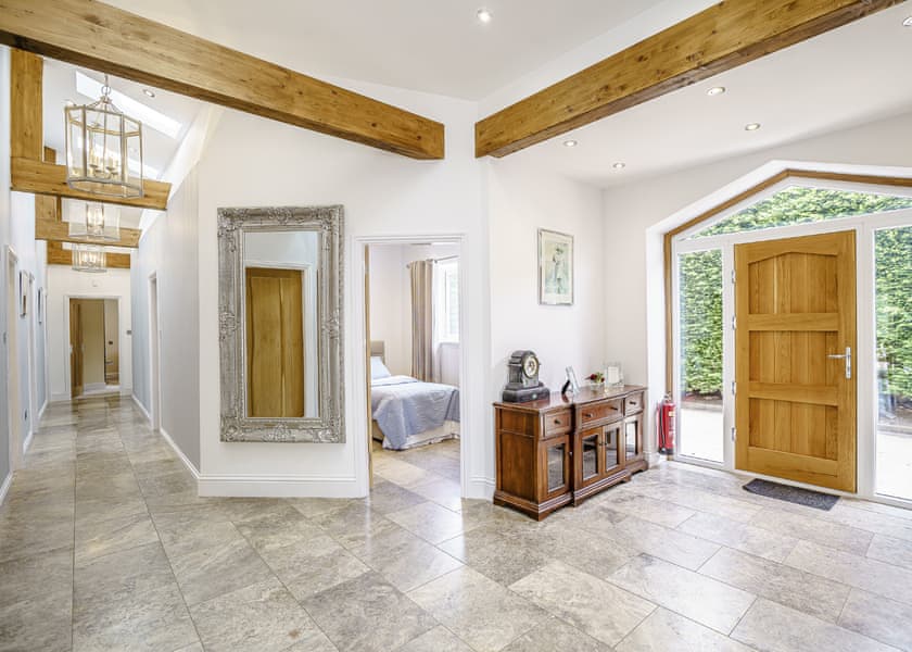 The Stables Retreat - Ladera Retreat Lodges, Eaton, Congleton