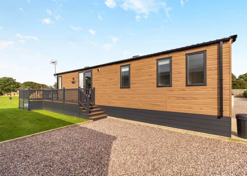 Riverwood Lodge 46 - Ladera Retreat Lodges, Eaton, Congleton