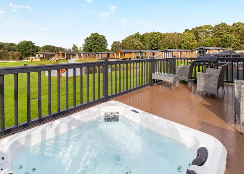 Riverwood Lodge 46 - Ladera Retreat Lodges, Eaton, Congleton