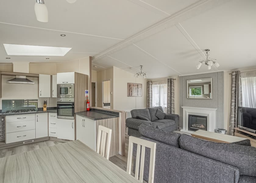 Meadow Lodge 2 (Pet) - Lady’s Mile Holiday Park, Dawlish