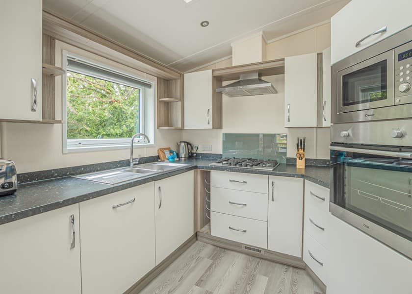 Meadow Lodge 2 (Pet) - Lady’s Mile Holiday Park, Dawlish