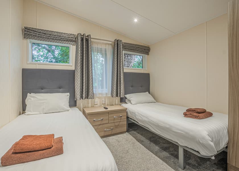 Meadow Lodge 2 (Pet) - Lady’s Mile Holiday Park, Dawlish