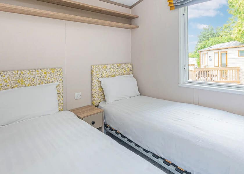 Chestnut Premier - Lady’s Mile Holiday Park, Dawlish