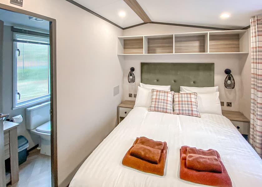 Juniper Plus (Pet) - Lady’s Mile Holiday Park, Dawlish