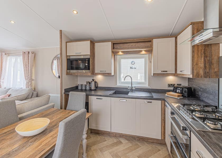 Ivy Platinum - Lady’s Mile Holiday Park, Dawlish