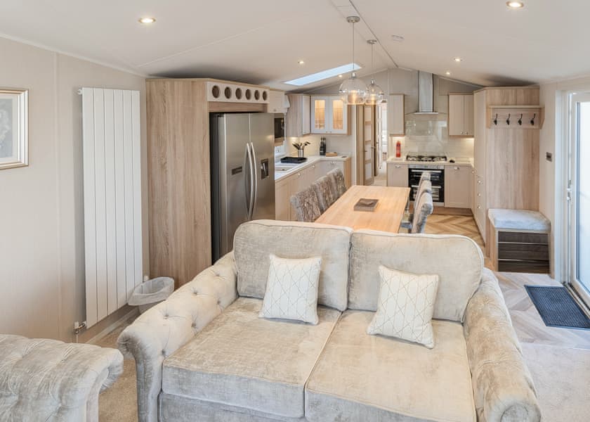 Ivy Platinum (Pet) - Lady’s Mile Holiday Park, Dawlish