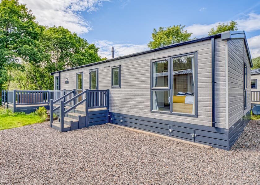 Luxury 2 bed Hot Tub Lodge (Pet) - Loch Awe Holiday Park, Bridge of Awe, Taynuilt, Argyll