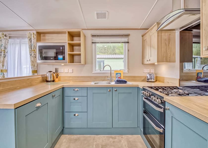 Gold Caravan 2 (Pet) - Loch Awe Holiday Park, Bridge of Awe, Taynuilt, Argyll