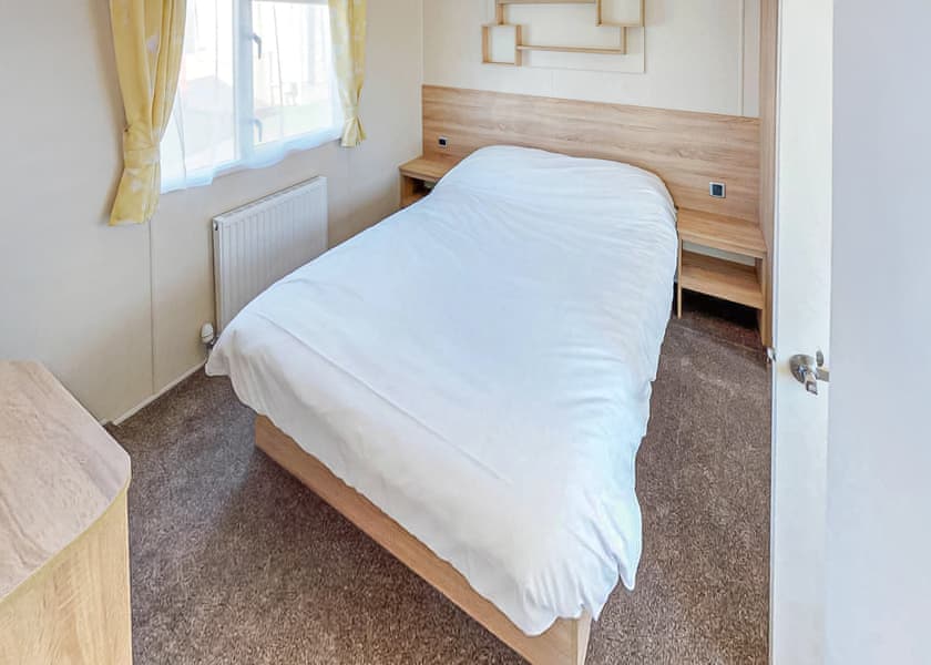 Gold 2 Caravan (Pet) - Chichester Lakeside Holiday Park, Chichester