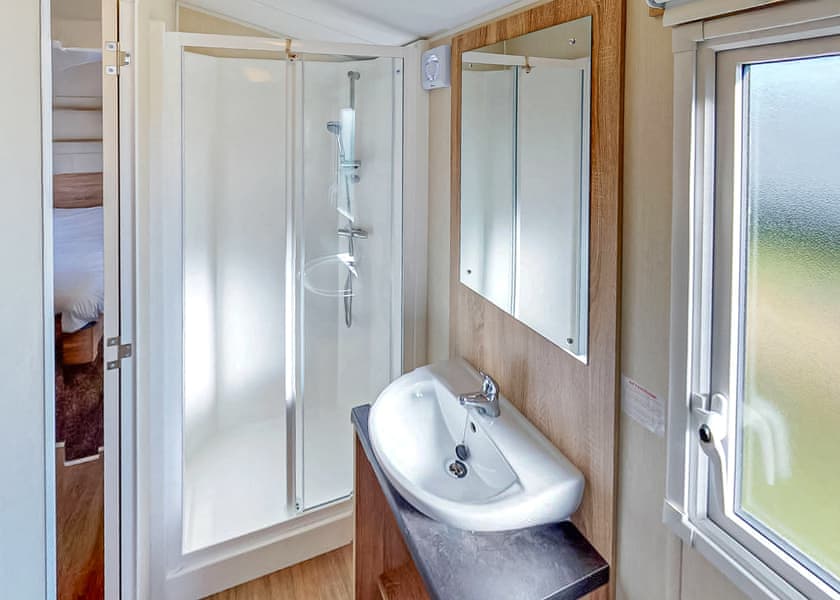 Gold 2 Caravan (Pet) - Chichester Lakeside Holiday Park, Chichester