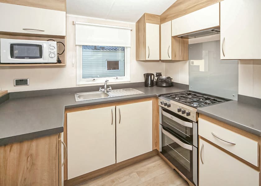 Gold  3 Caravan - Chichester Lakeside Holiday Park, Chichester