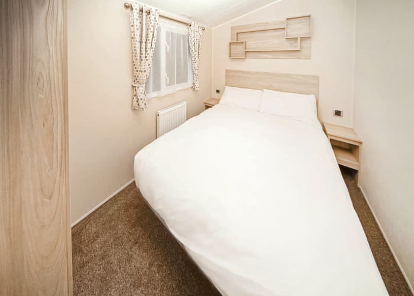Gold  3 Caravan - Chichester Lakeside Holiday Park, Chichester