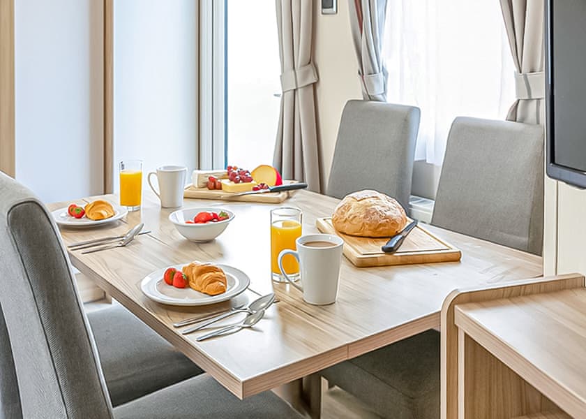 Gold 4 Caravan - Chichester Lakeside Holiday Park, Chichester