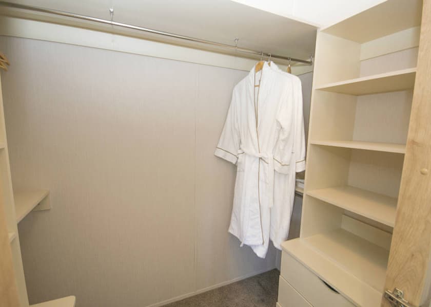 Platinum 2 Lodge Pet Friendly - Chichester Lakeside Holiday Park, Chichester