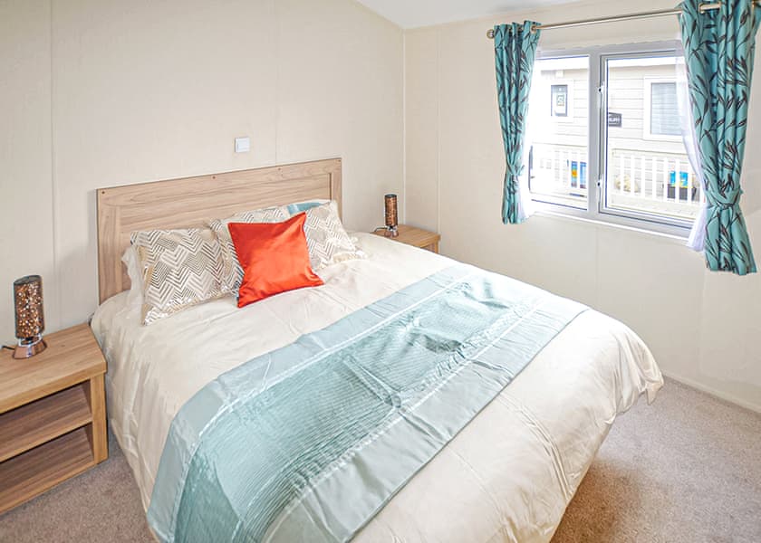 Platinum 3 Lodge - Chichester Lakeside Holiday Park, Chichester