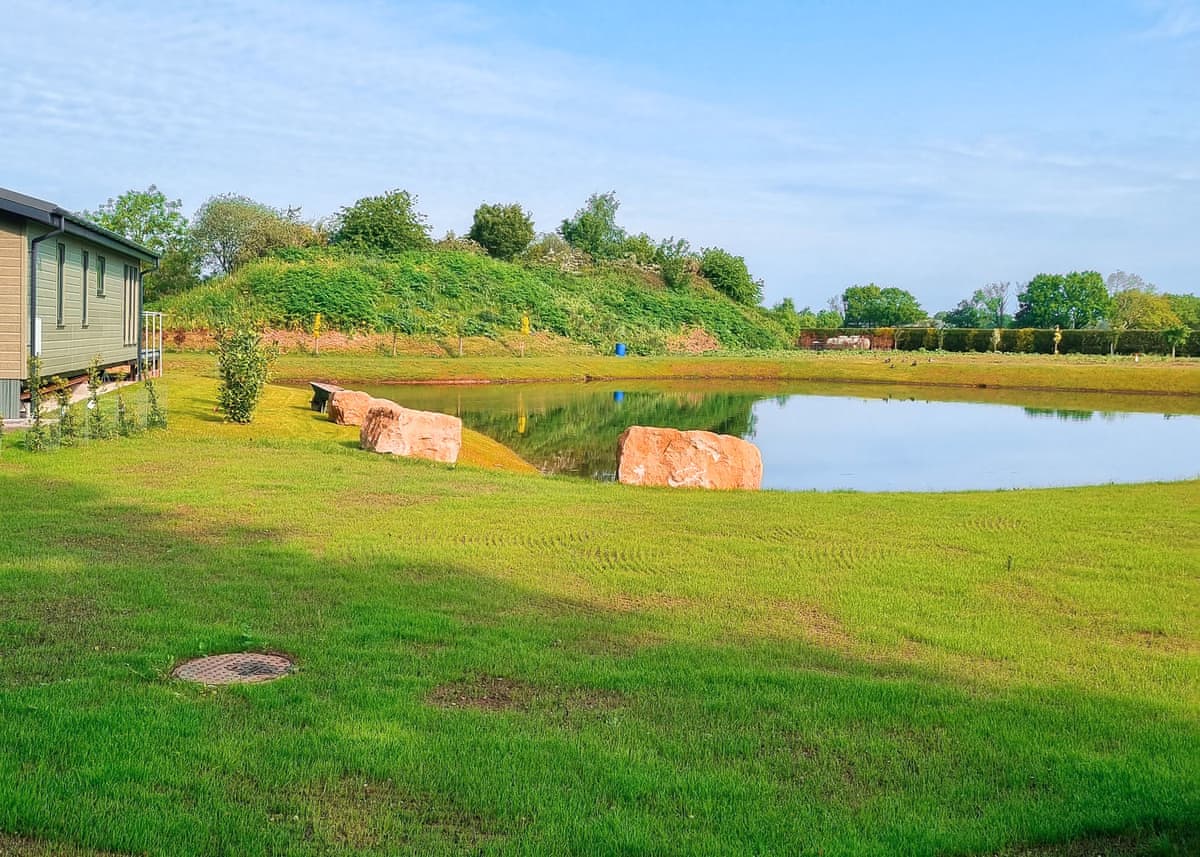Lakeside Luxury Lodges - Holiday lodge in Central England - Image 5