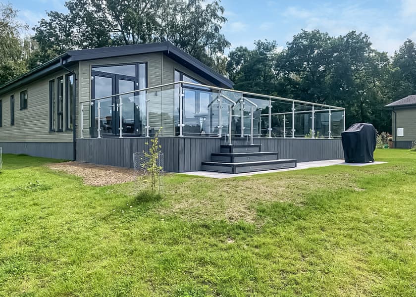 Hedgehog Lodge - Lakeside Luxury Lodges, Thorney, Nr Lincoln