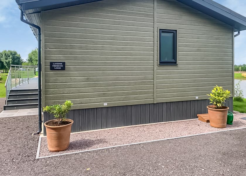 Hedgehog Lodge - Lakeside Luxury Lodges, Thorney, Nr Lincoln