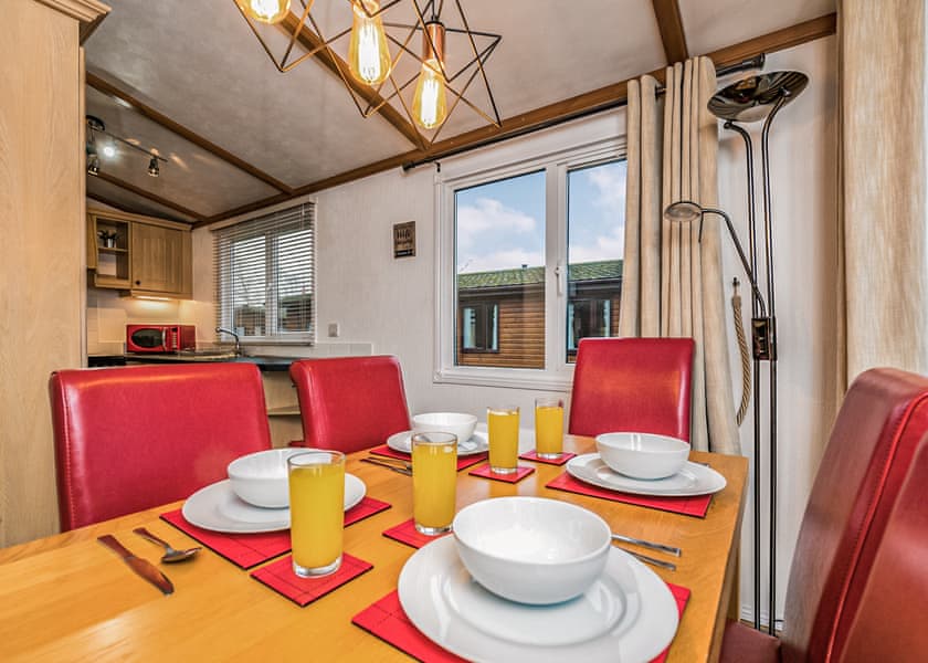 Lakeside 22 - South Lakeland Leisure Village, Carnforth